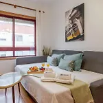 Host Wise - Rustic Bright Flat - Centre * Porto