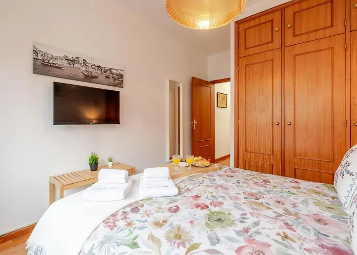 Host Wise - Rustic Bright Flat - Centre Appartamento Oporto