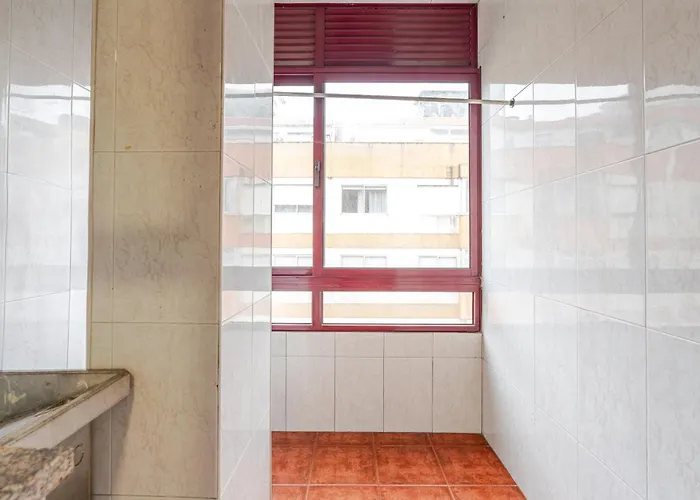 Host Wise - Rustic Bright Flat - Centre Appartamento