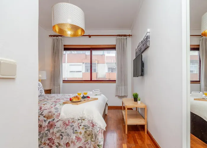 Host Wise - Rustic Bright Flat - Centre Appartement *