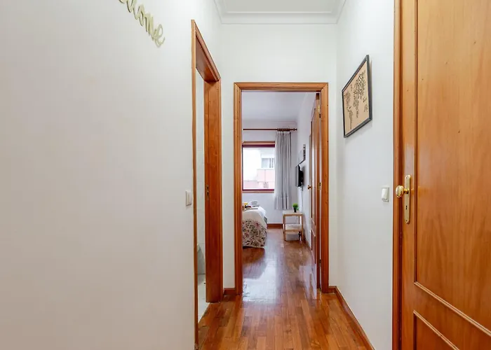 Host Wise - Rustic Bright Flat - Centre * Oporto